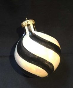 ChristmasballBlackwhite