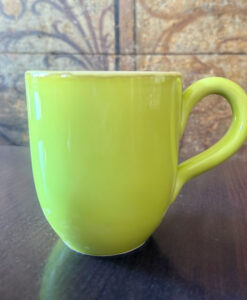 Gruenundform_Becher_hellgruen