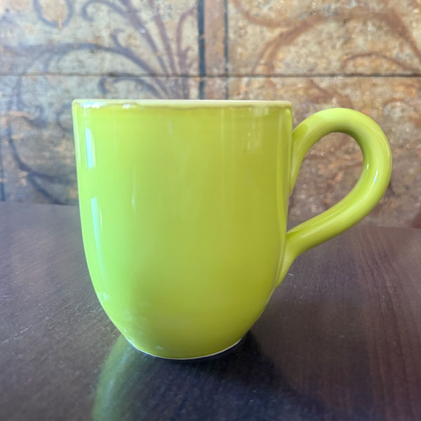 Gruenundform_Becher_hellgruen
