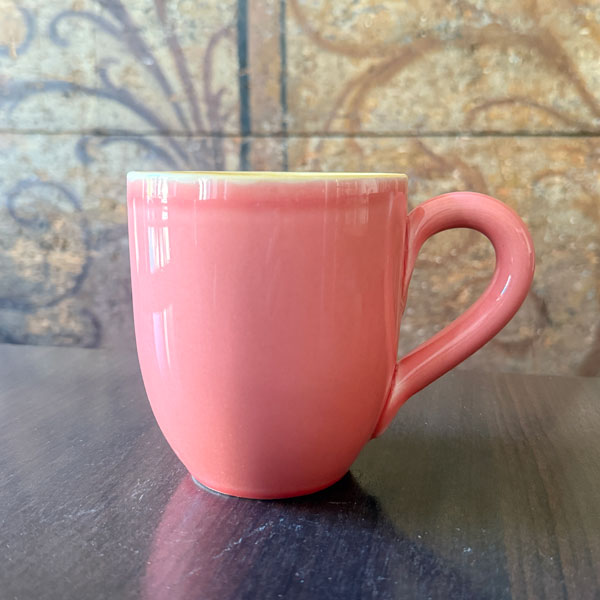 Gruenundform_Becher_himbeer