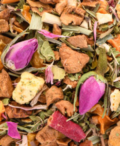 Apfelstücke Bio, Zitronenverbene Bio, Karottenstücke Bio, Apfelstücke gefriergetrocknet Bio, Zitronengras Bio, Orangenschalen Bio, natürliches Mangoaroma, Pfirsichstücke gefriergetrocknet Bio, Rosenknospen rosa Bio, Limettenöl Bio, Kornblumenblütenblätter pink Bio