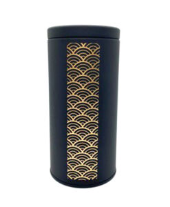 https://teekult.ch/app/uploads/Teedose_Nami_schwarz_gold_150g.jpg