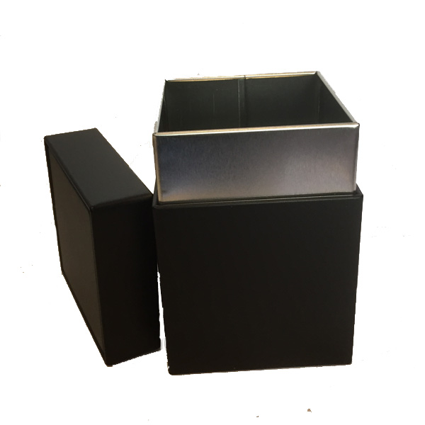 Teedose_Special_Black_offen