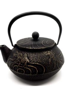 Teekanne_Gusseisen_Koji_bronze