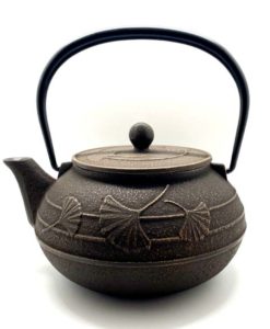 Teekanne_Gusseisenkanne_Ginko_bronze_9dl